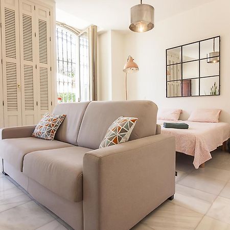 Cortina Apartments ! Malaga Bagian luar foto