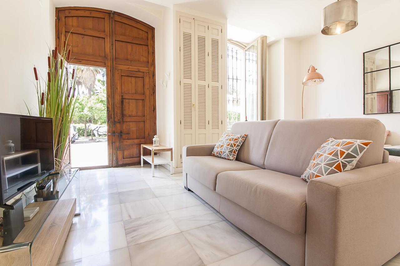 Cortina Apartments ! Malaga Bagian luar foto