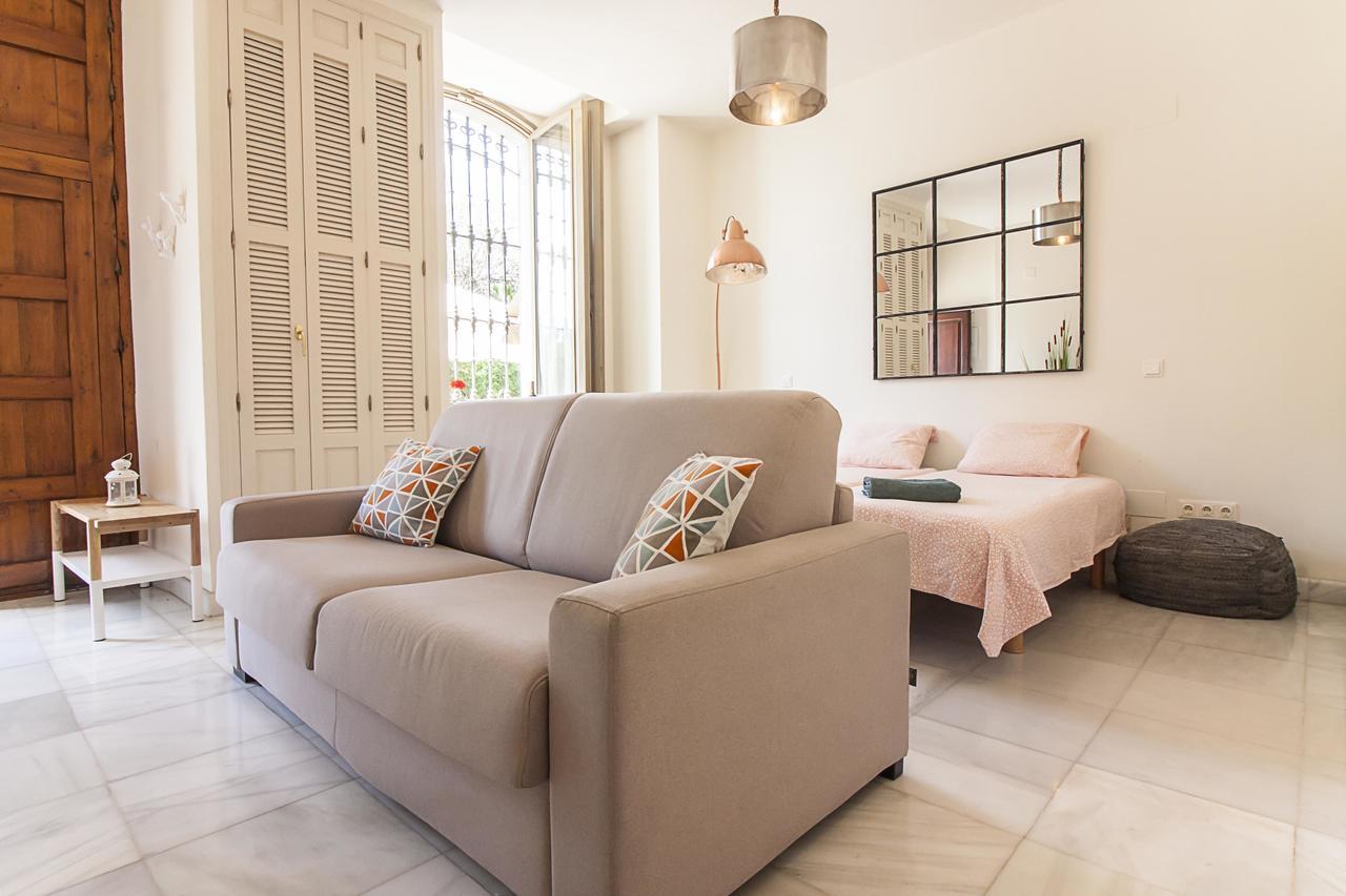 Cortina Apartments ! Malaga Bagian luar foto